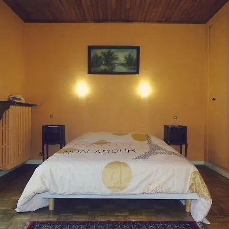 Magnifique Pavillon * Лонжюмо